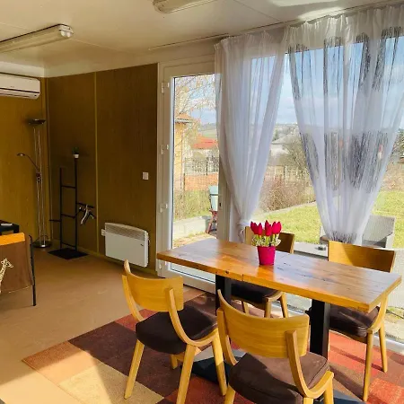 Greenpark Tiny House, Garden Terrace & Parking