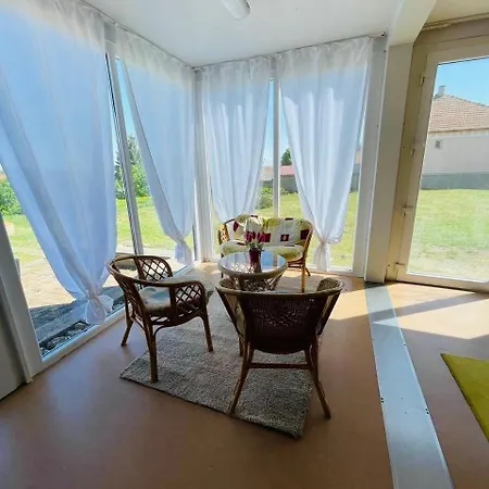 Greenpark Tiny House, Garden Terrace & Parking Campeggio