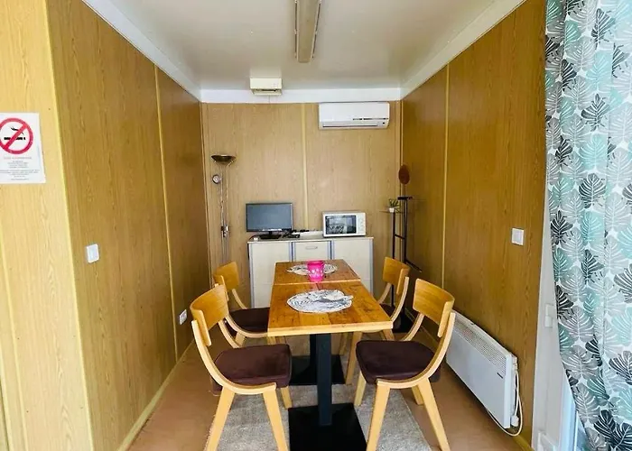 Greenpark Tiny House, Garden Terrace & Parking Bekecs